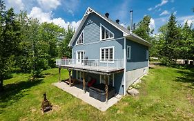 Chalet L'Authentique: Massif, Spa Et Plein Air